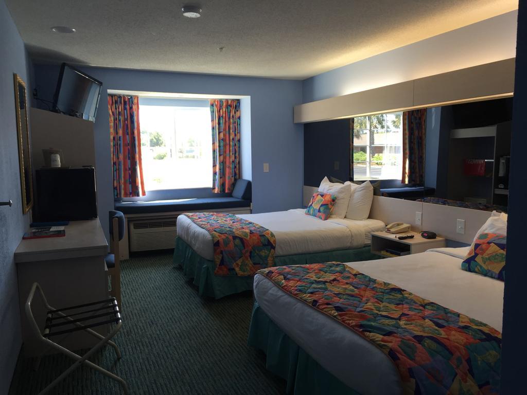 Microtel Inn & Suites By Wyndham カロライナビーチ エクステリア 写真