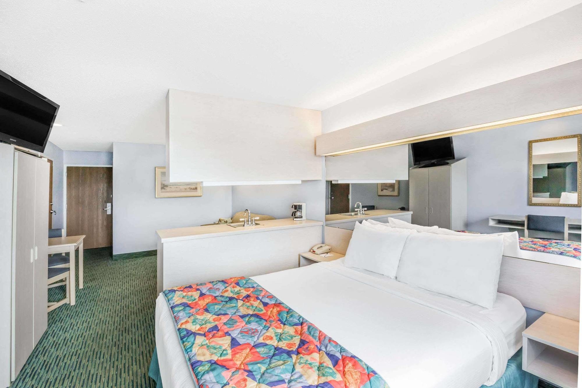 Microtel Inn & Suites By Wyndham カロライナビーチ エクステリア 写真