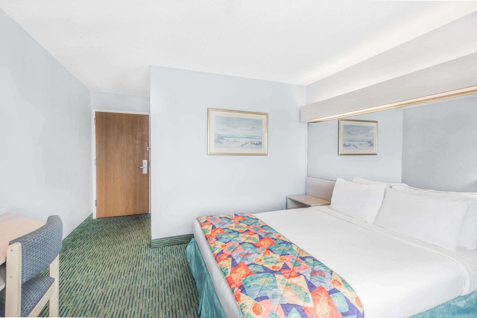 Microtel Inn & Suites By Wyndham カロライナビーチ エクステリア 写真