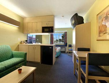 Microtel Inn & Suites By Wyndham カロライナビーチ 部屋 写真